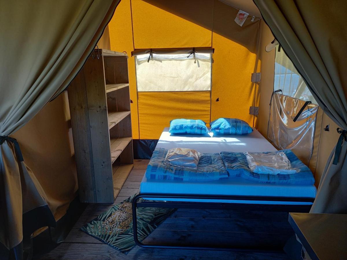 Zwiggelte Comfort Safaritent 6 Pers En Mini Camping מראה חיצוני תמונה