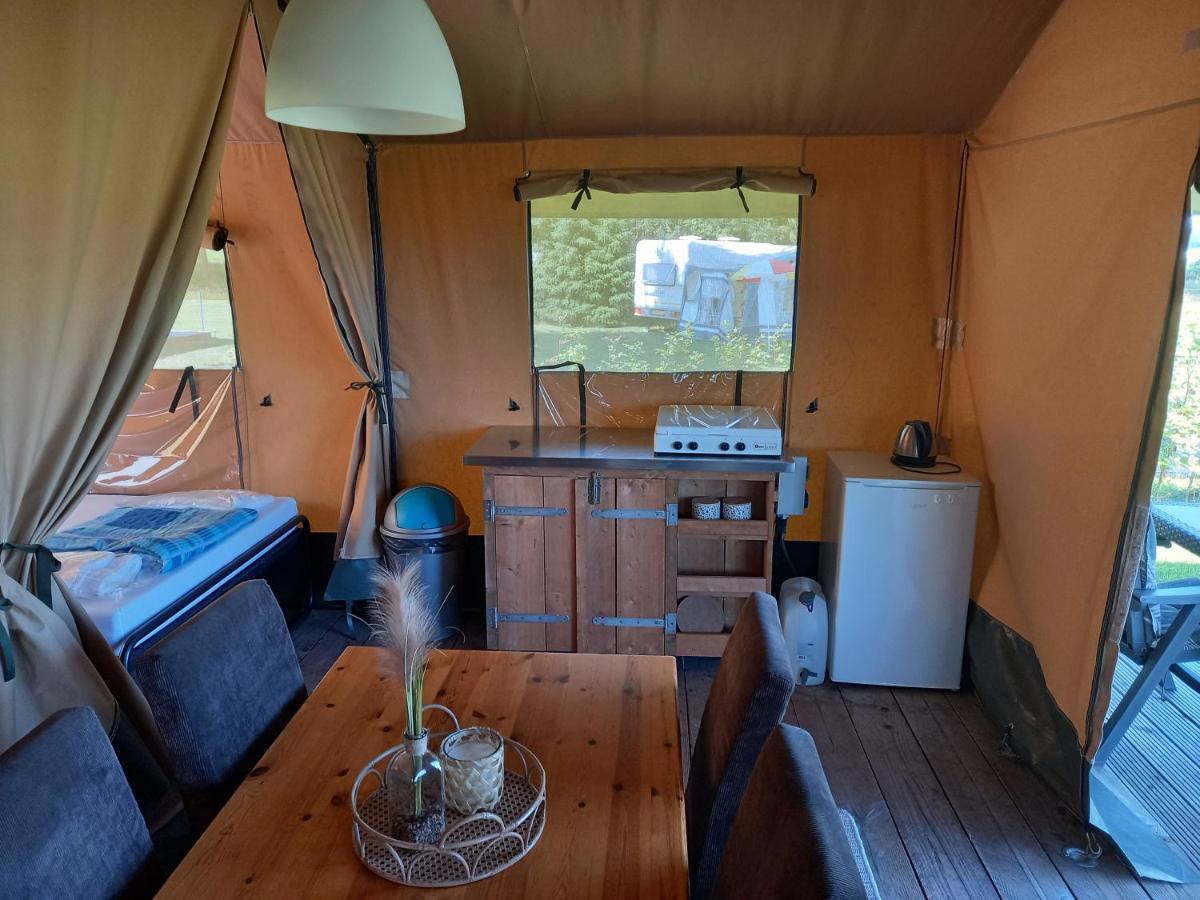 Zwiggelte Comfort Safaritent 6 Pers En Mini Camping מראה חיצוני תמונה